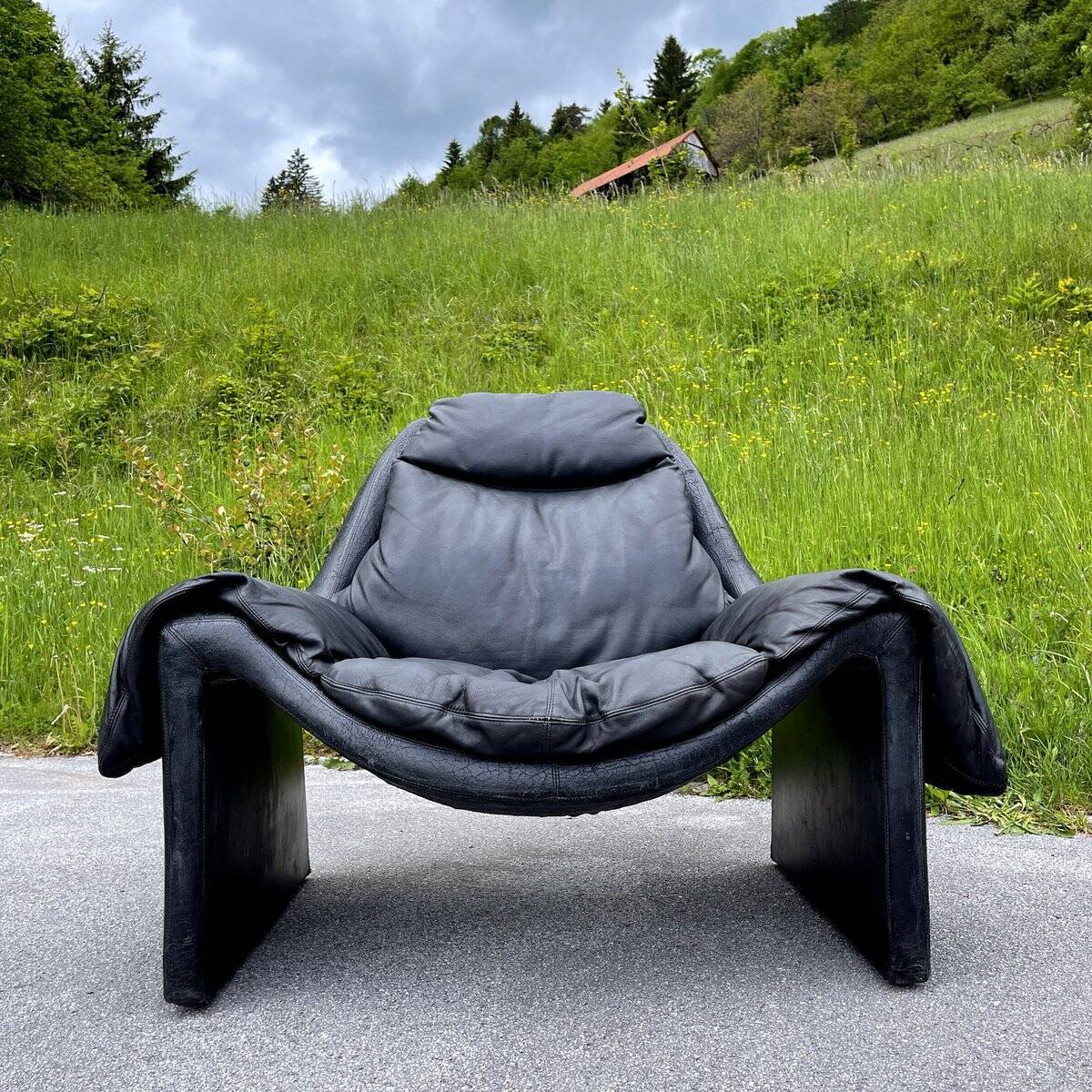 P60 black lounge chair by Vittorio Introini for Saporiti, Italy, 1960s