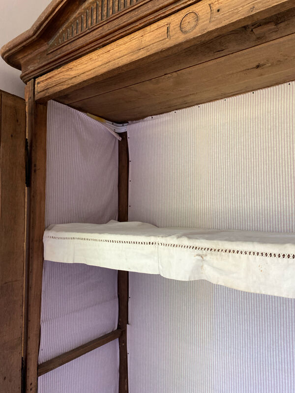 Armoire penderie bois massif