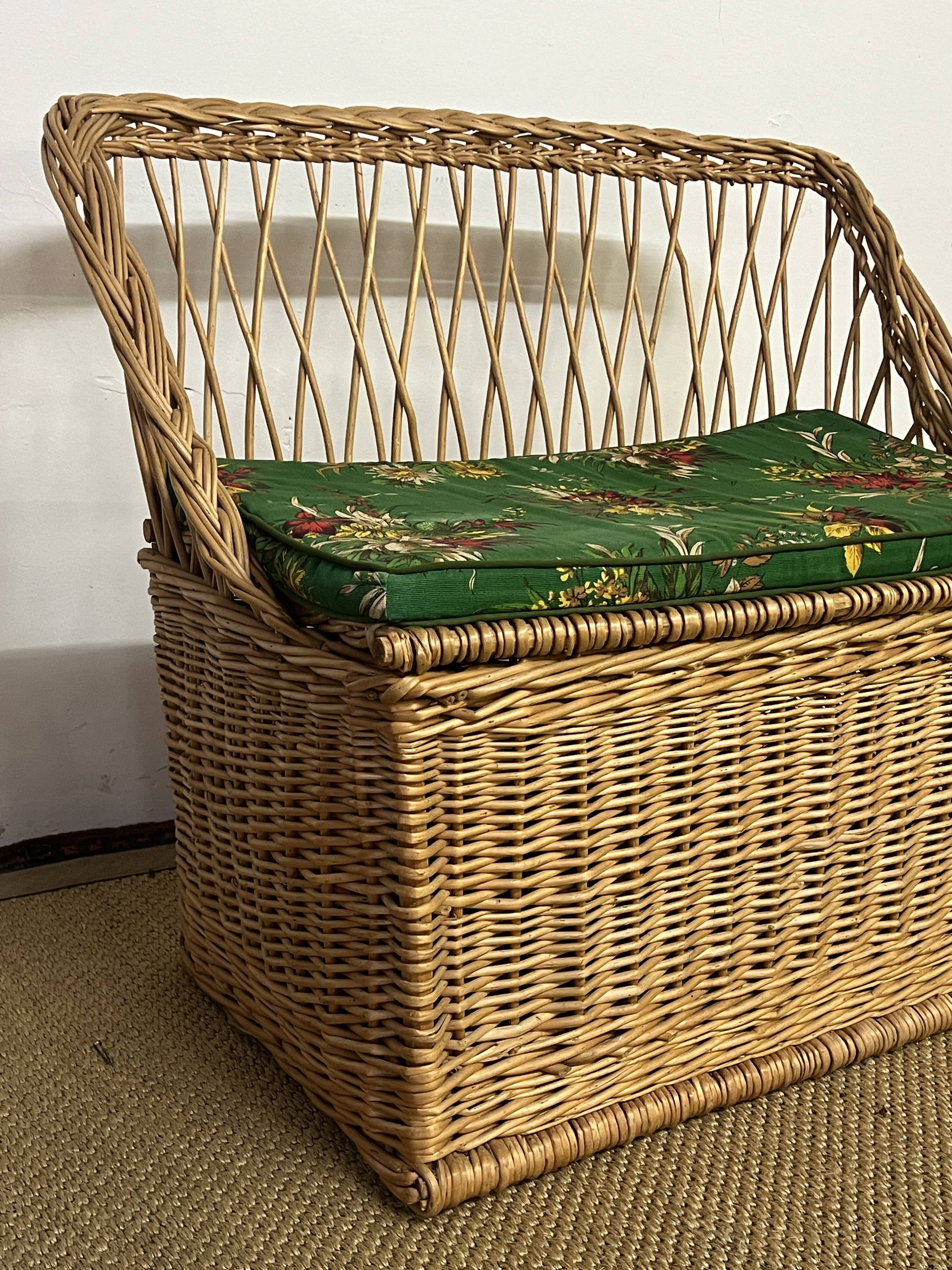 Banquette coffre en rotin vintage