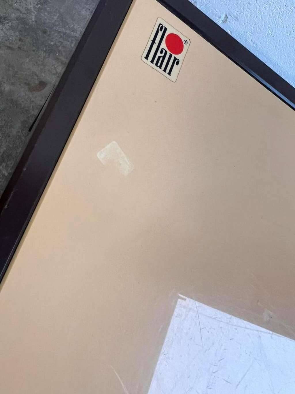 Vintage flair space age side table / coffee table