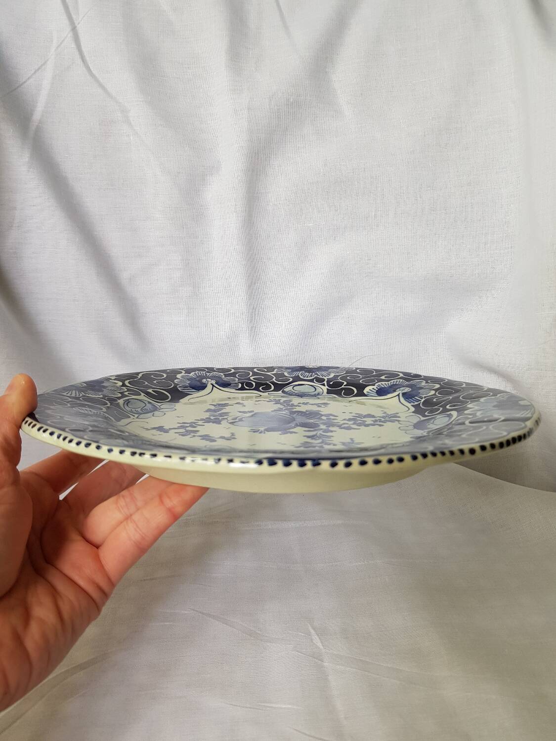 Assiette bleue de Delft signée Bequet H peinte à la main