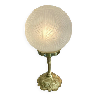 Art deco lamp with bronze base