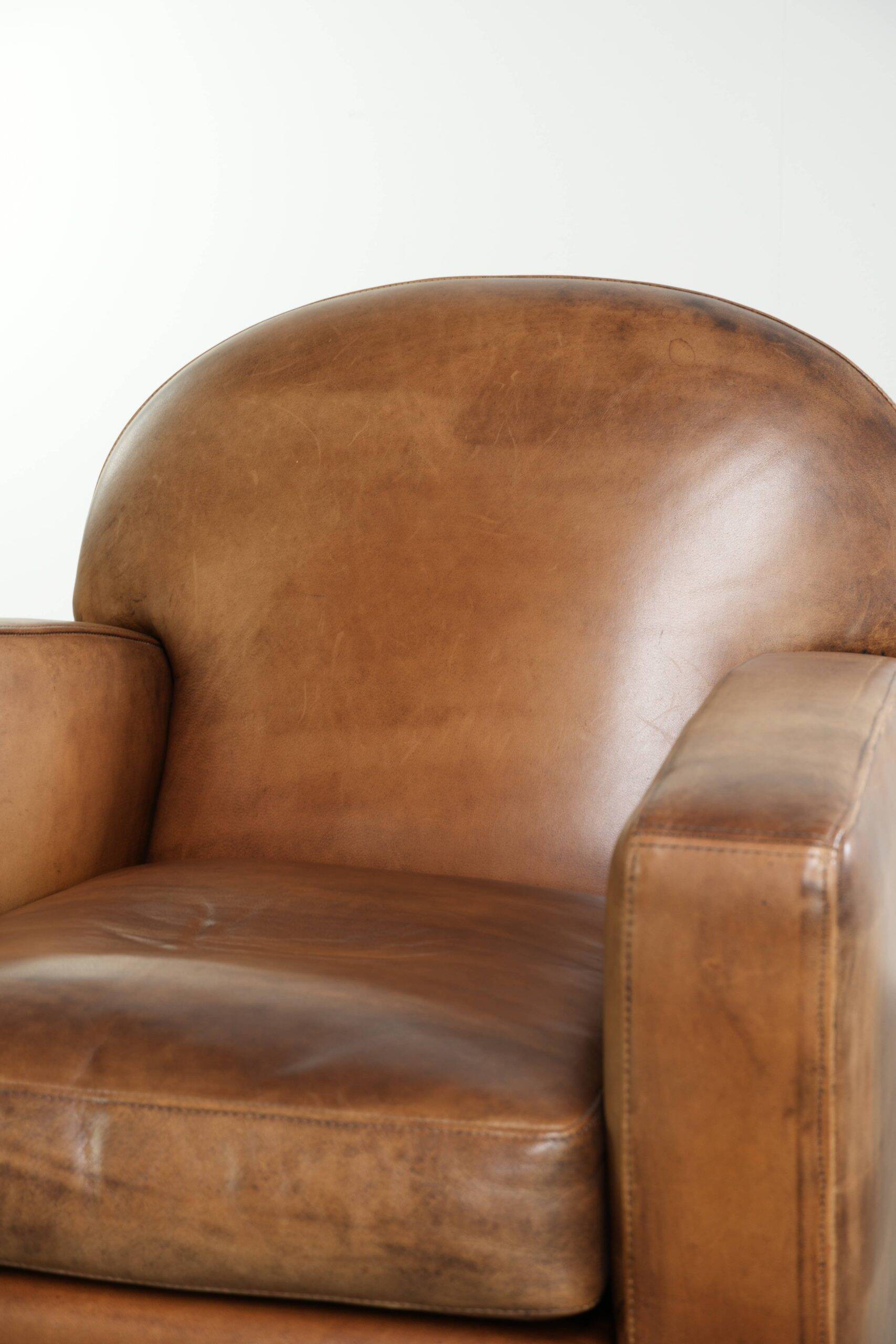 Sleekly designed sheepskin design armchair with a great appearance