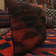 Housse de coussin en laine orientale faite à la main