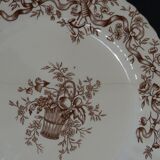 16 assiettes plates en faïence terre de fer, modèle rubans de chez longchamps, ø 24,9 cm