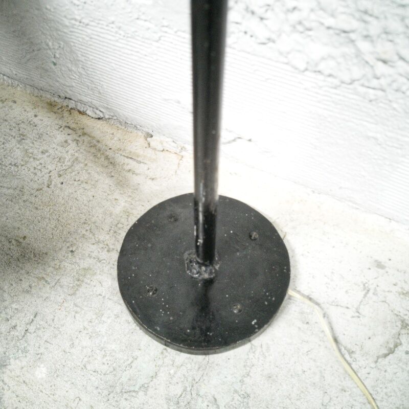 Industrial floor lamp