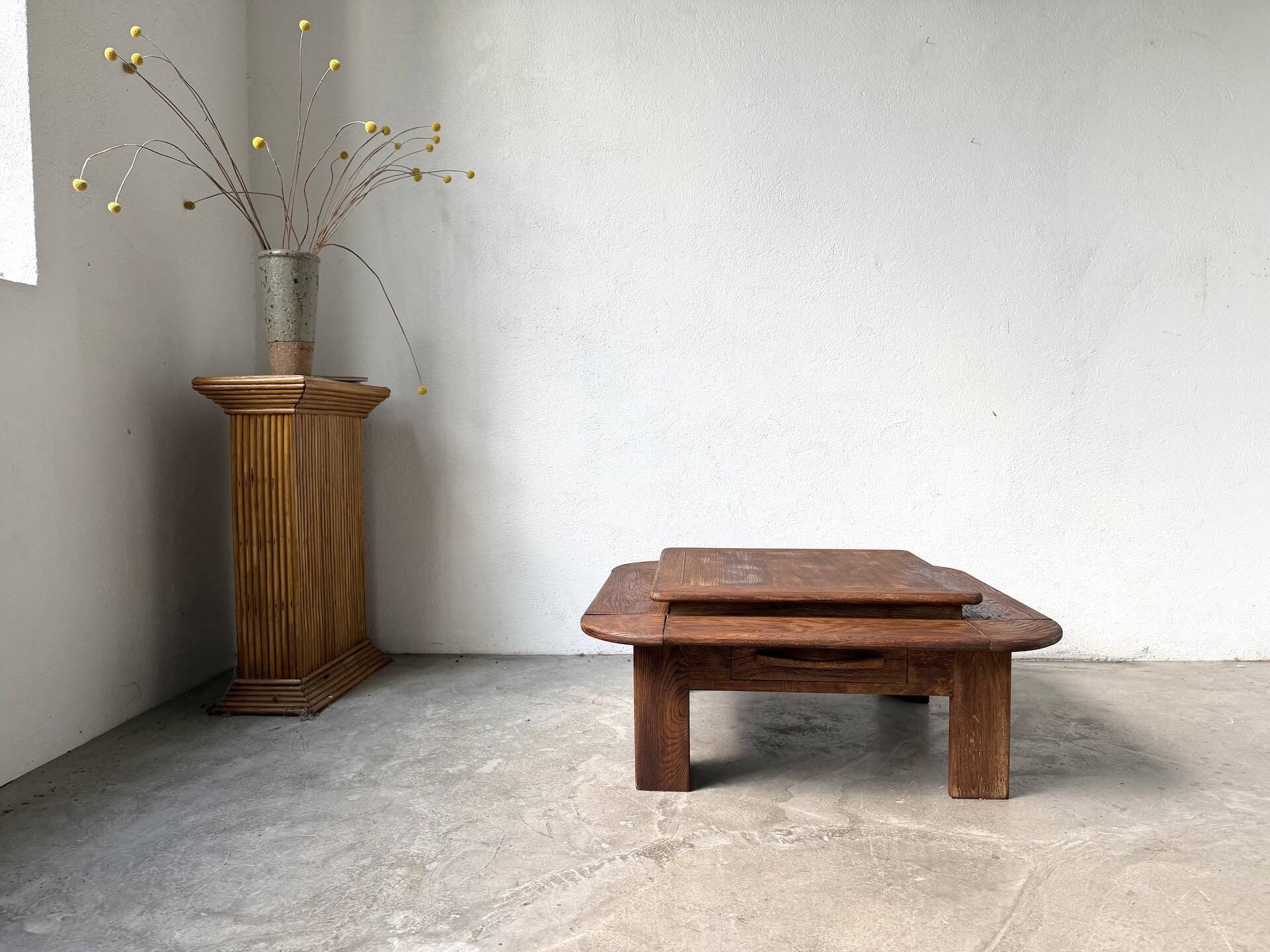 Oak coffee table with a double top