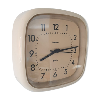 Vintage Hanson beige clock