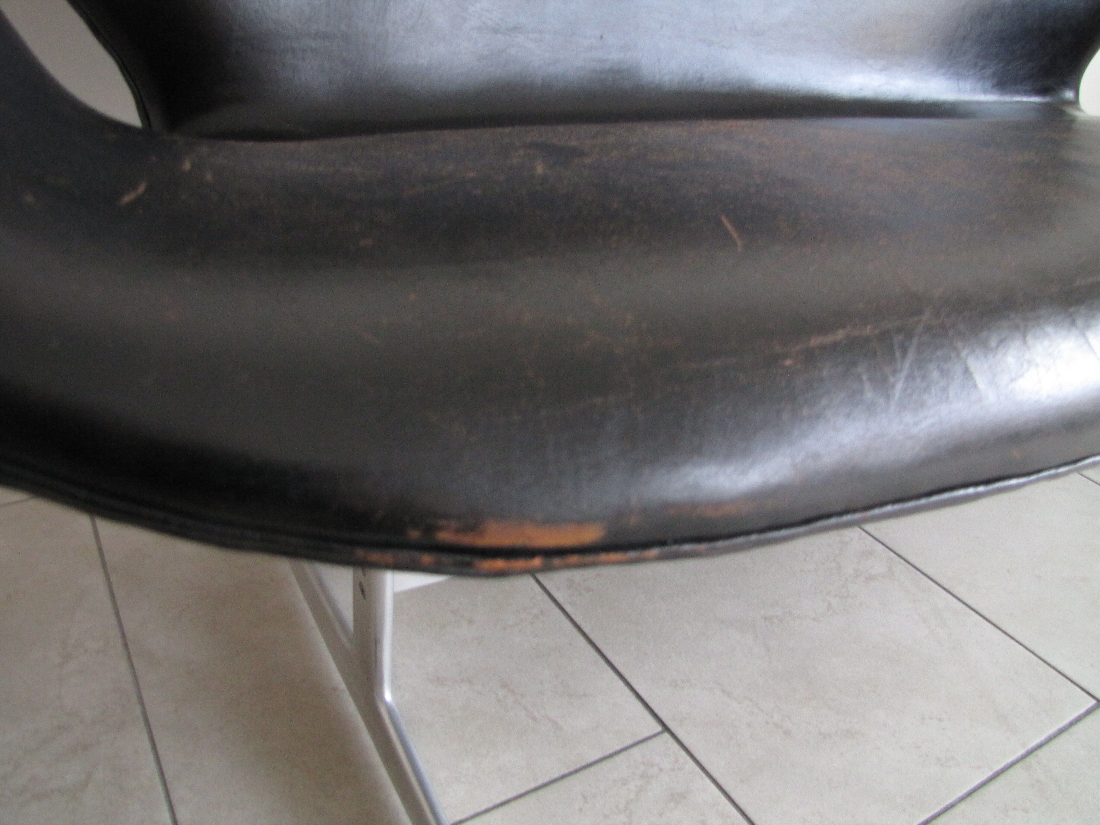 Vintage Model 3321 Swan Sofa by Arne Jacobsen for Fritz Hansen, 1960s