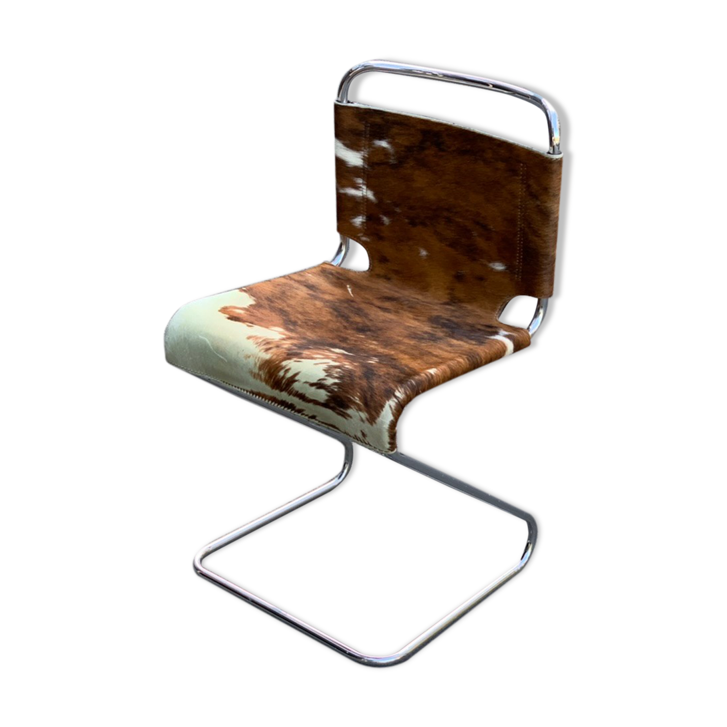 Pascal Mourgue's Biscia chair in cow skin, 70s