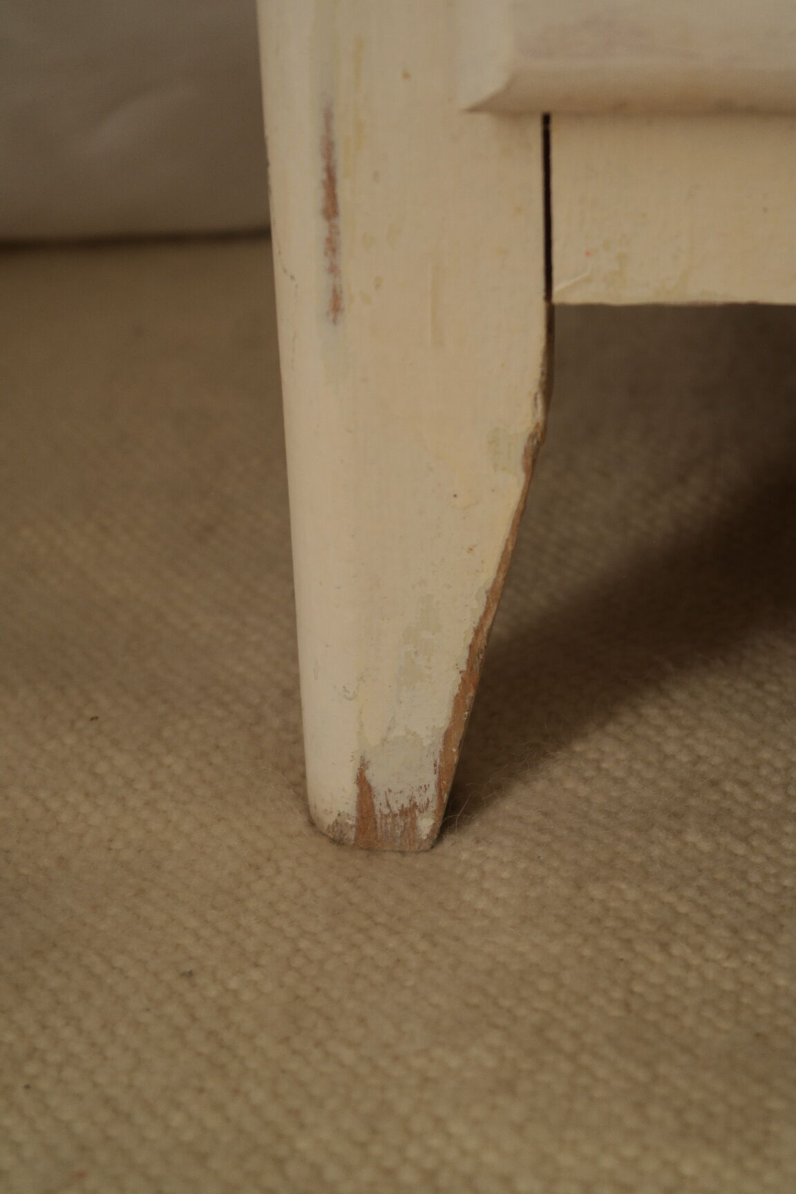 Commode art déco blanche patinée