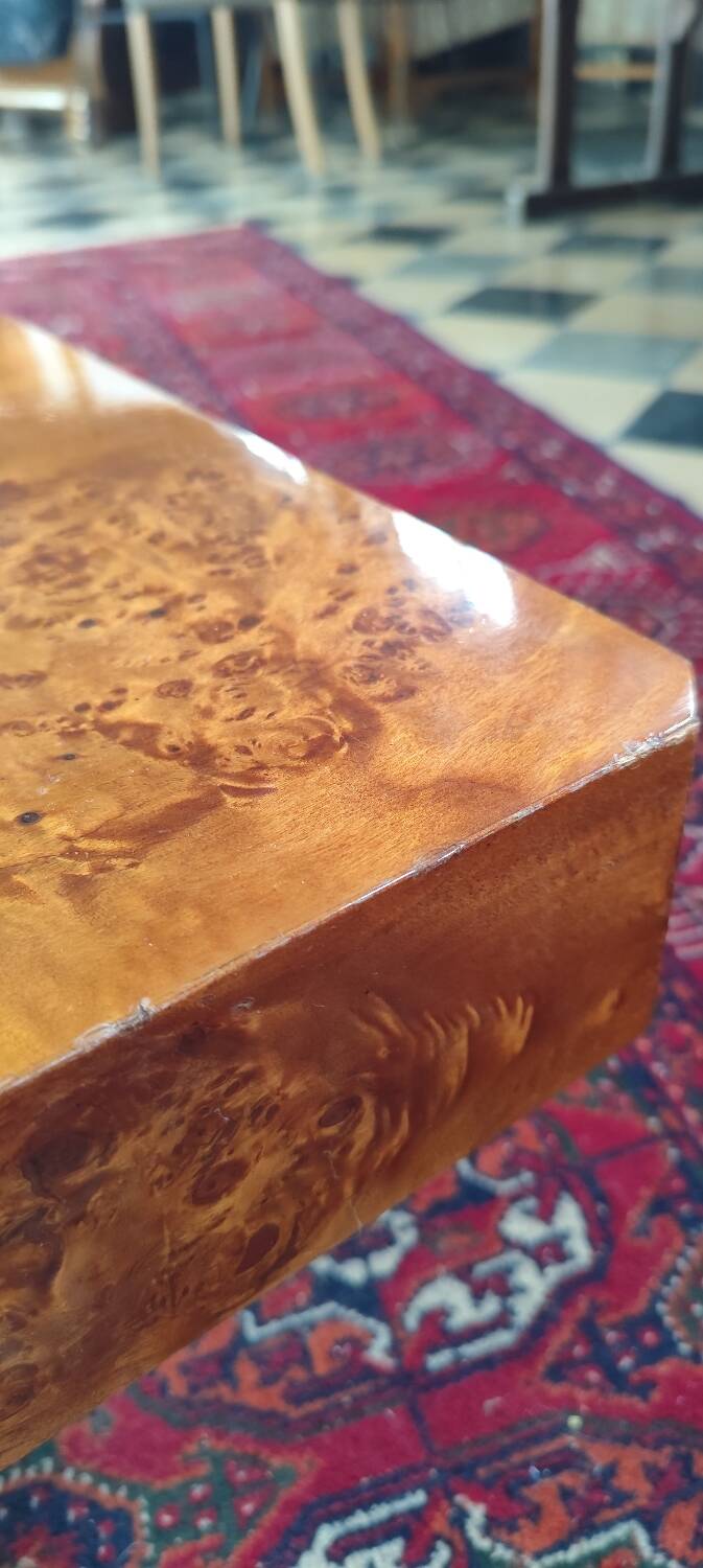 Table basse en loupe d'orme, par Roche Bobois, 1970