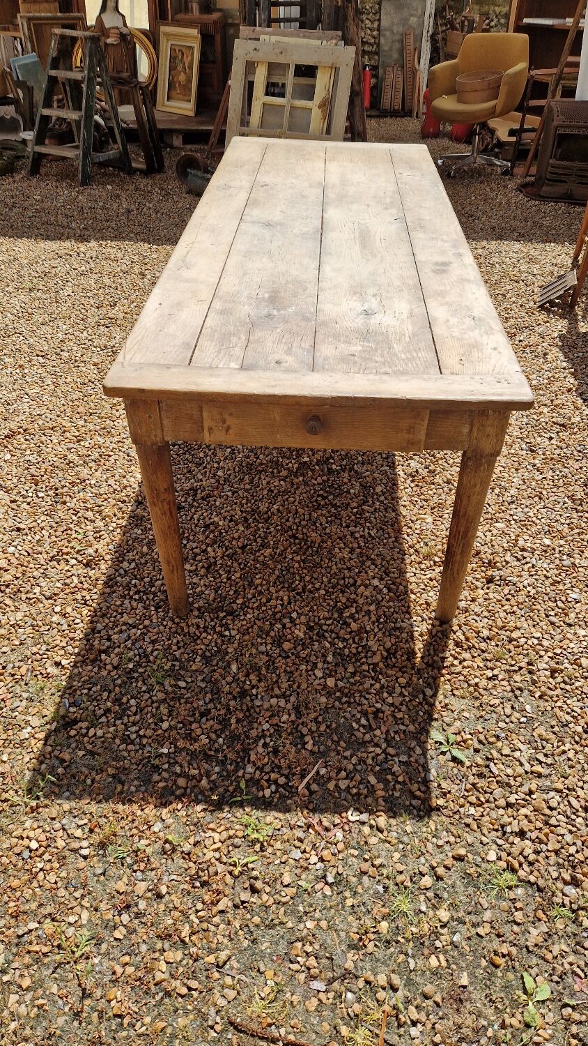 Chene farmhouse table
