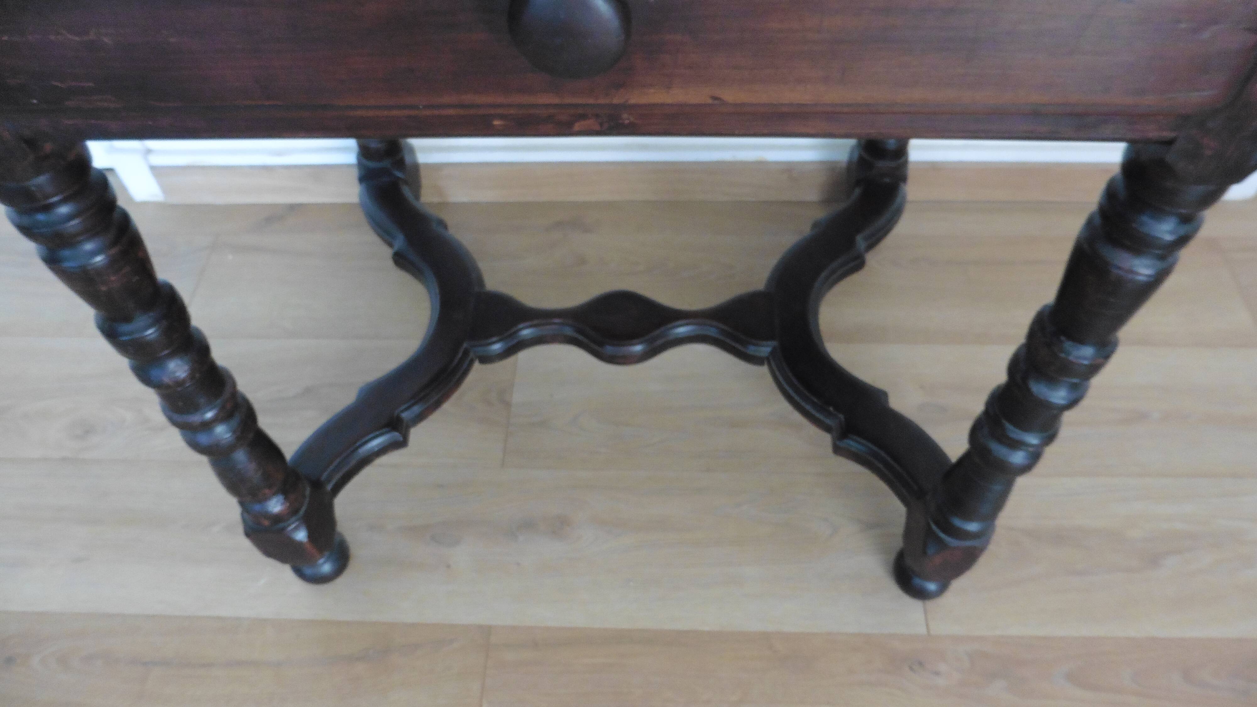 Small desk