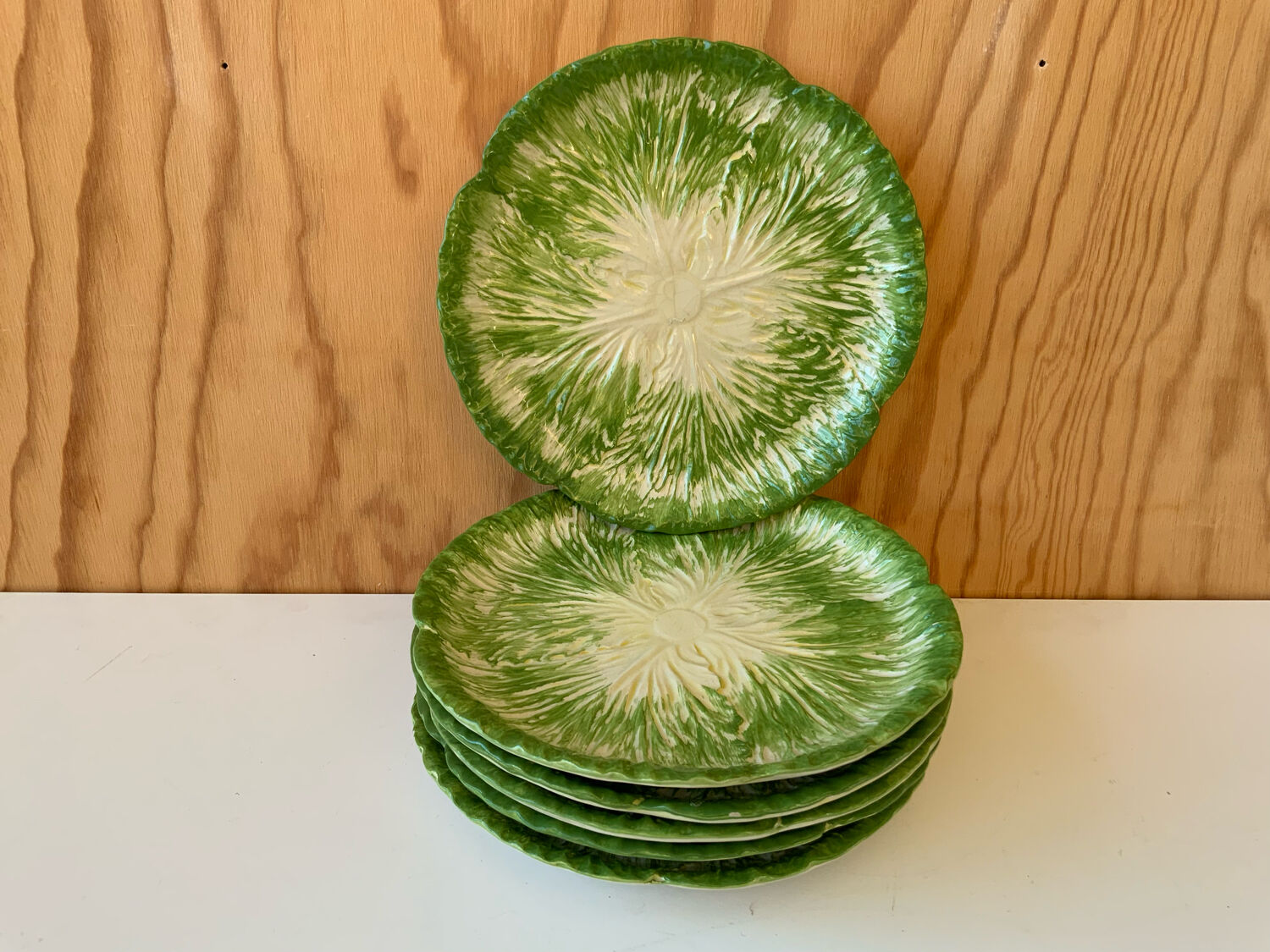 Assiettes en barbotine