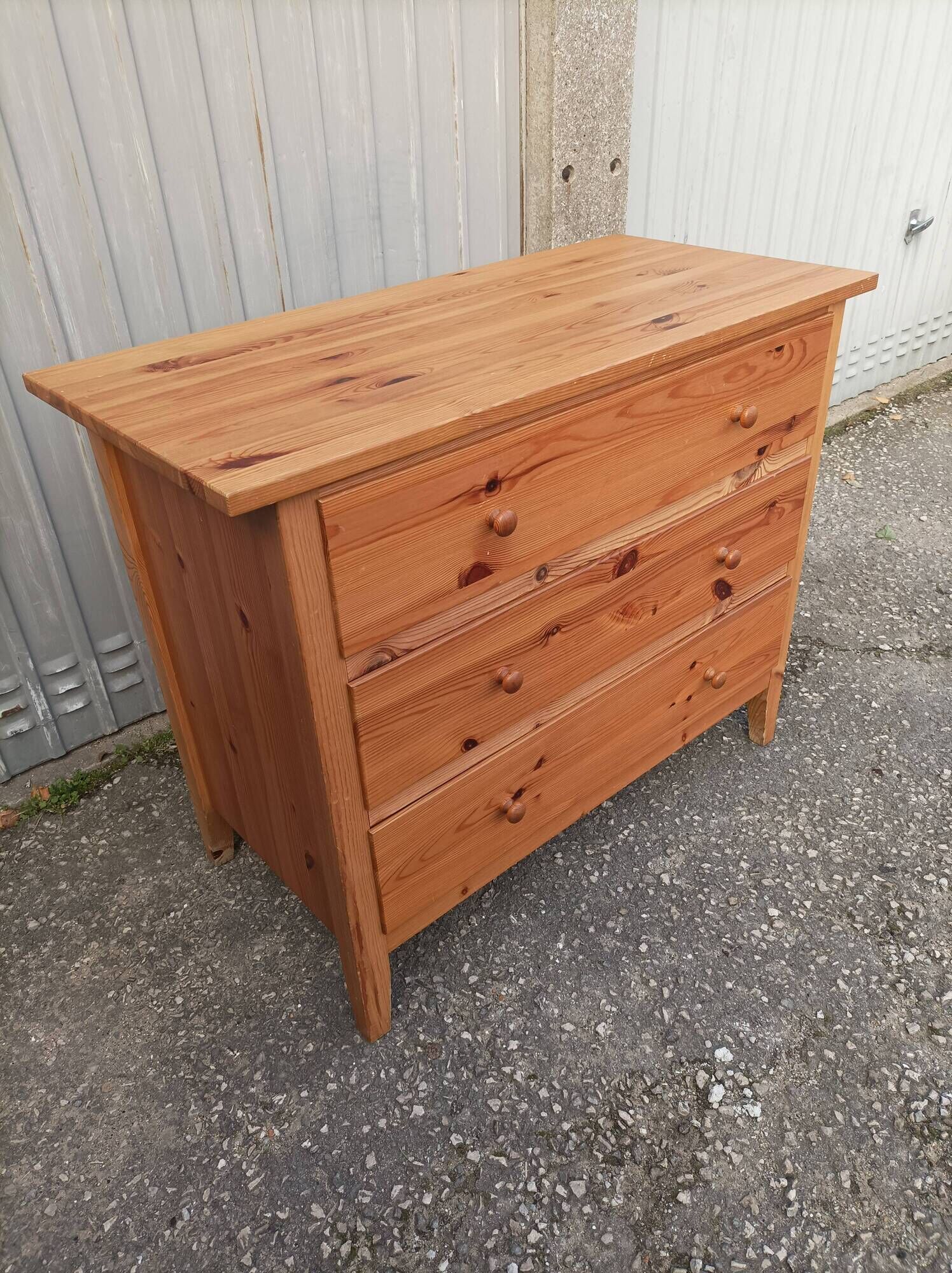 Old chest of drawers 3 drawers in vintage pine wood