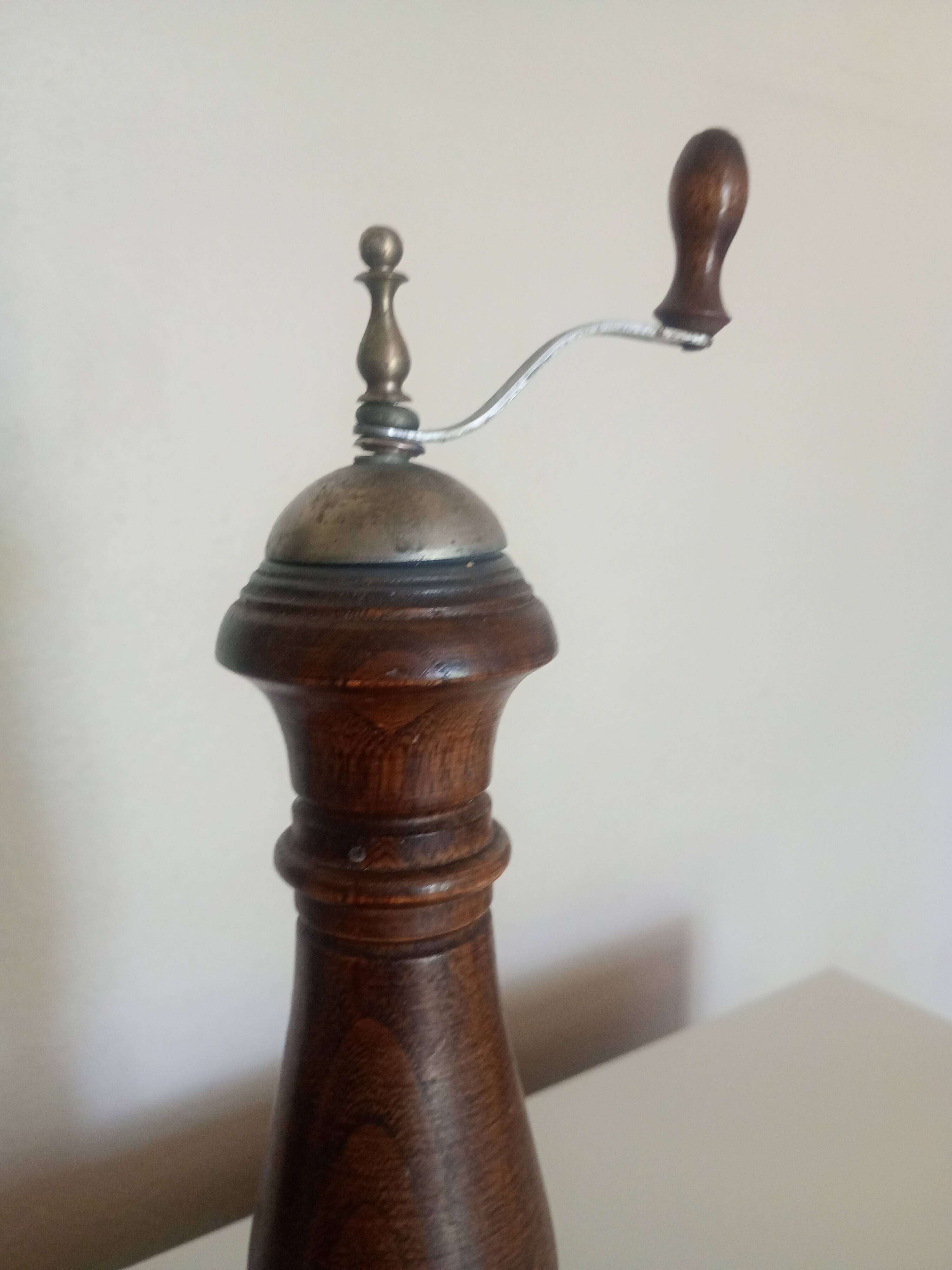 A. WOODCREST CREATION JAPAN - 35cm Wooden Pepper Mill - Metal Mechanism