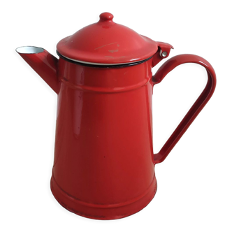 Vintage red coffee maker in enamelled sheet metal