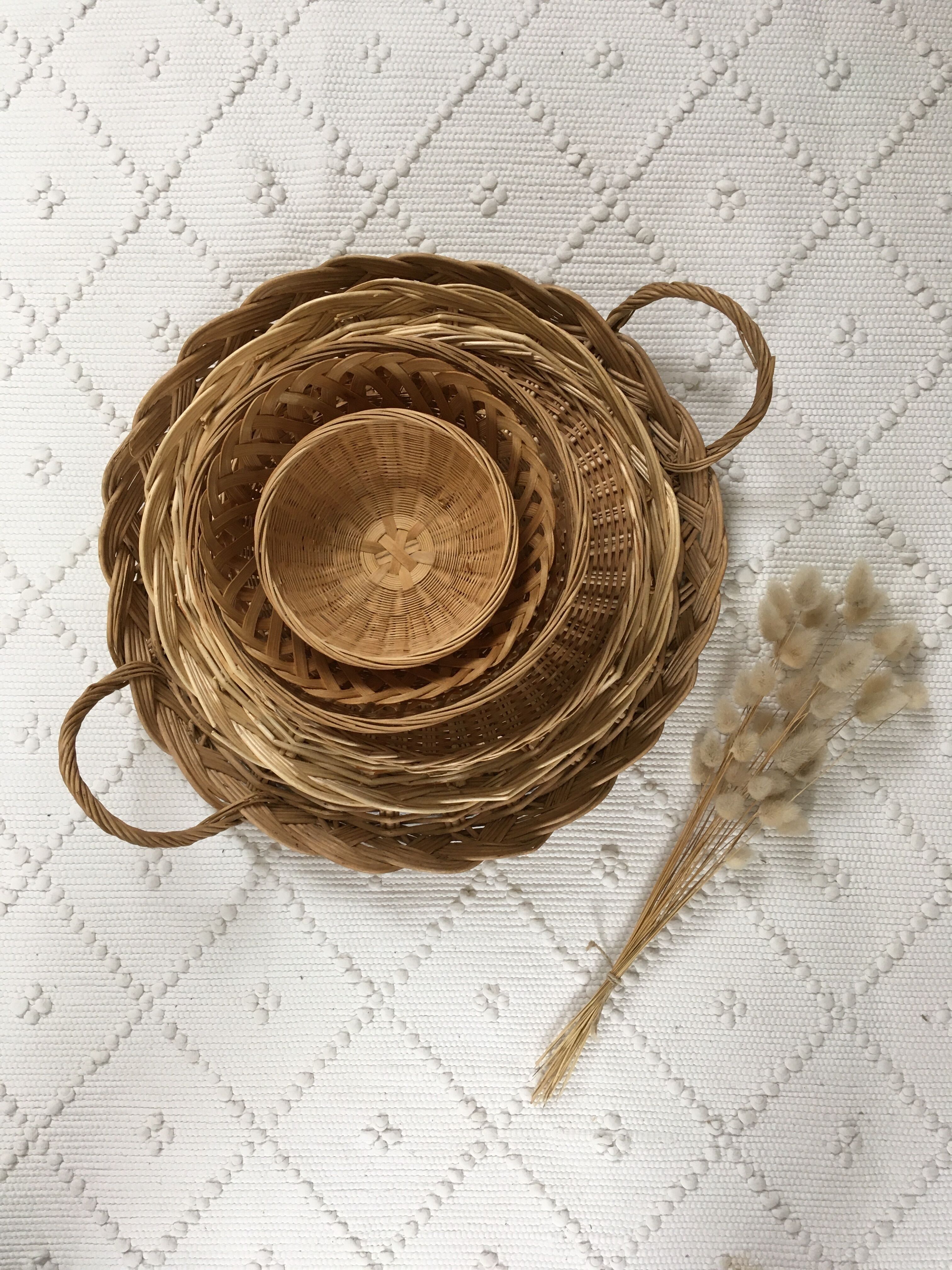 Wall composition vintage baskets