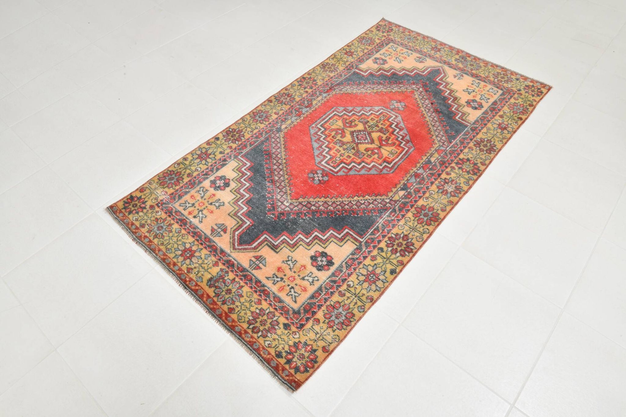 57s Antique Red & Navy Blue Vintage Persian Rug, 106x201Cm
