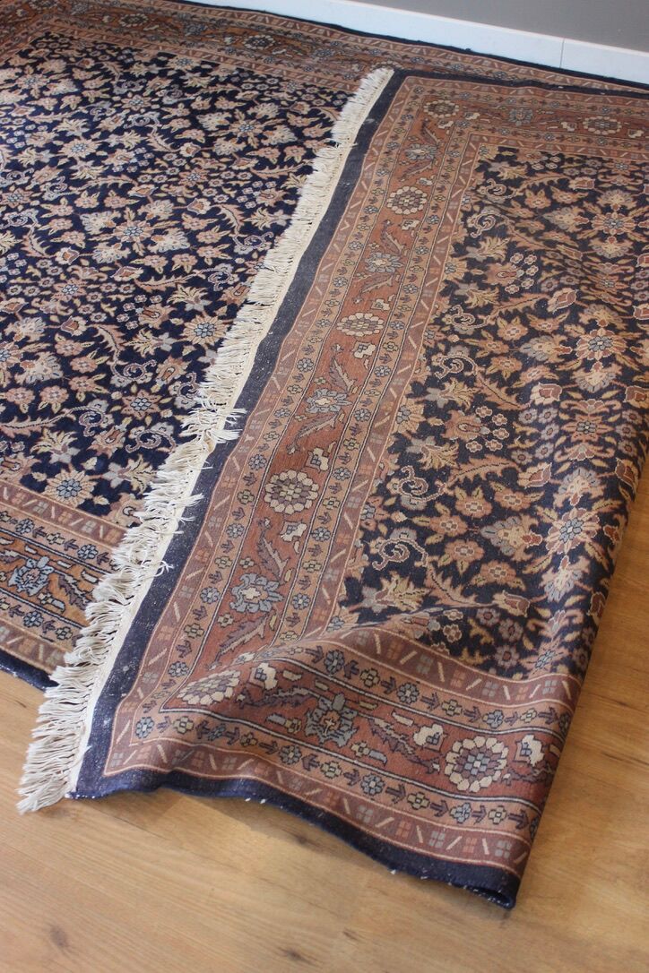 Pakistani vintage carpet 275x192 cm