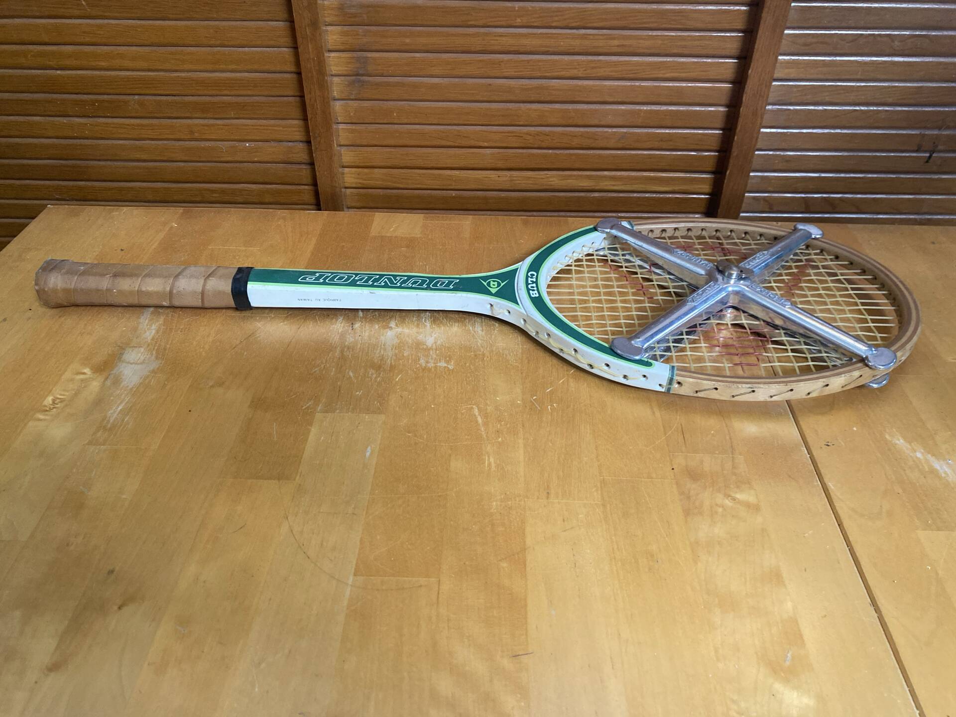 Vintage dunlop club wooden tennis racket + zéphyr protection
