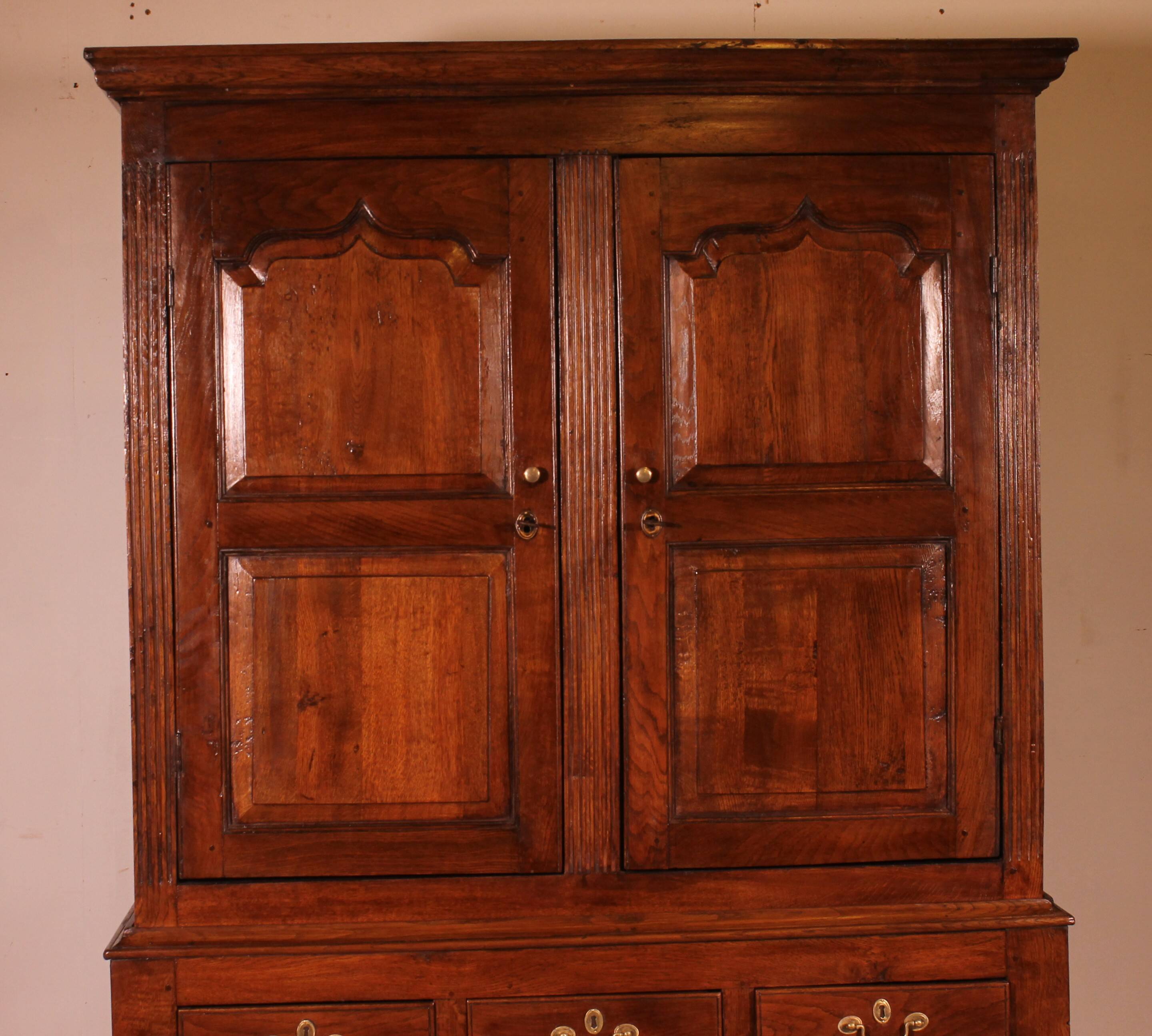 18th century oak linen press