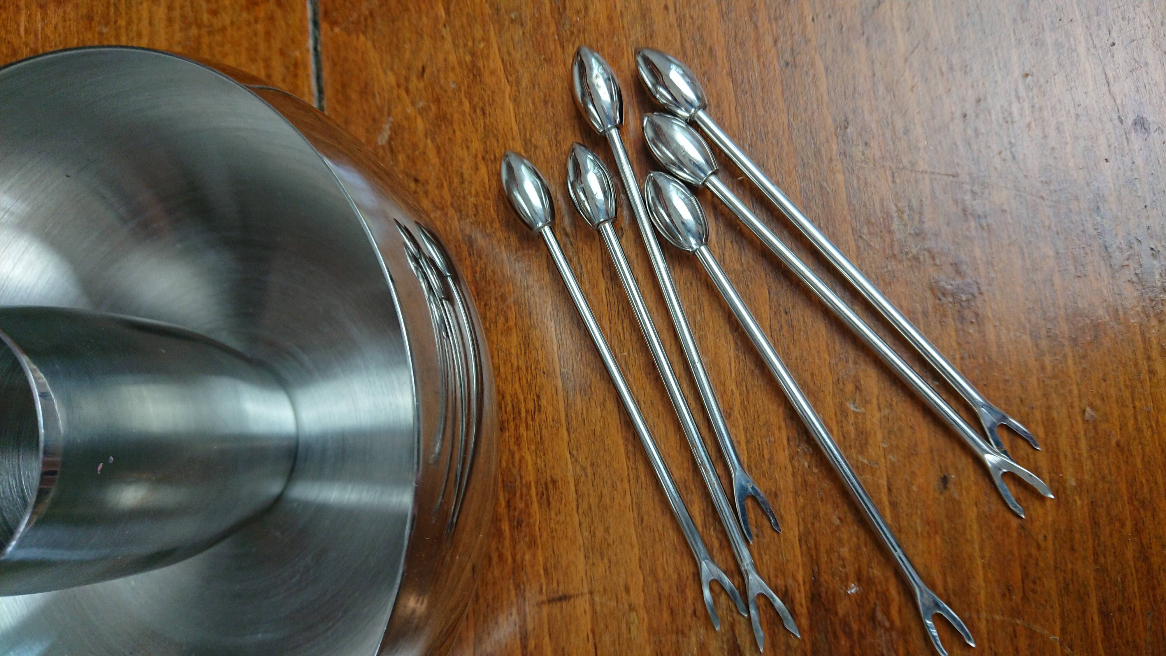 Dish aperitif olives spage age