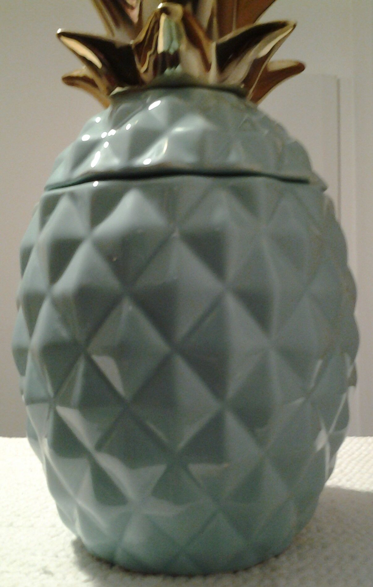 Ceramic pineapple