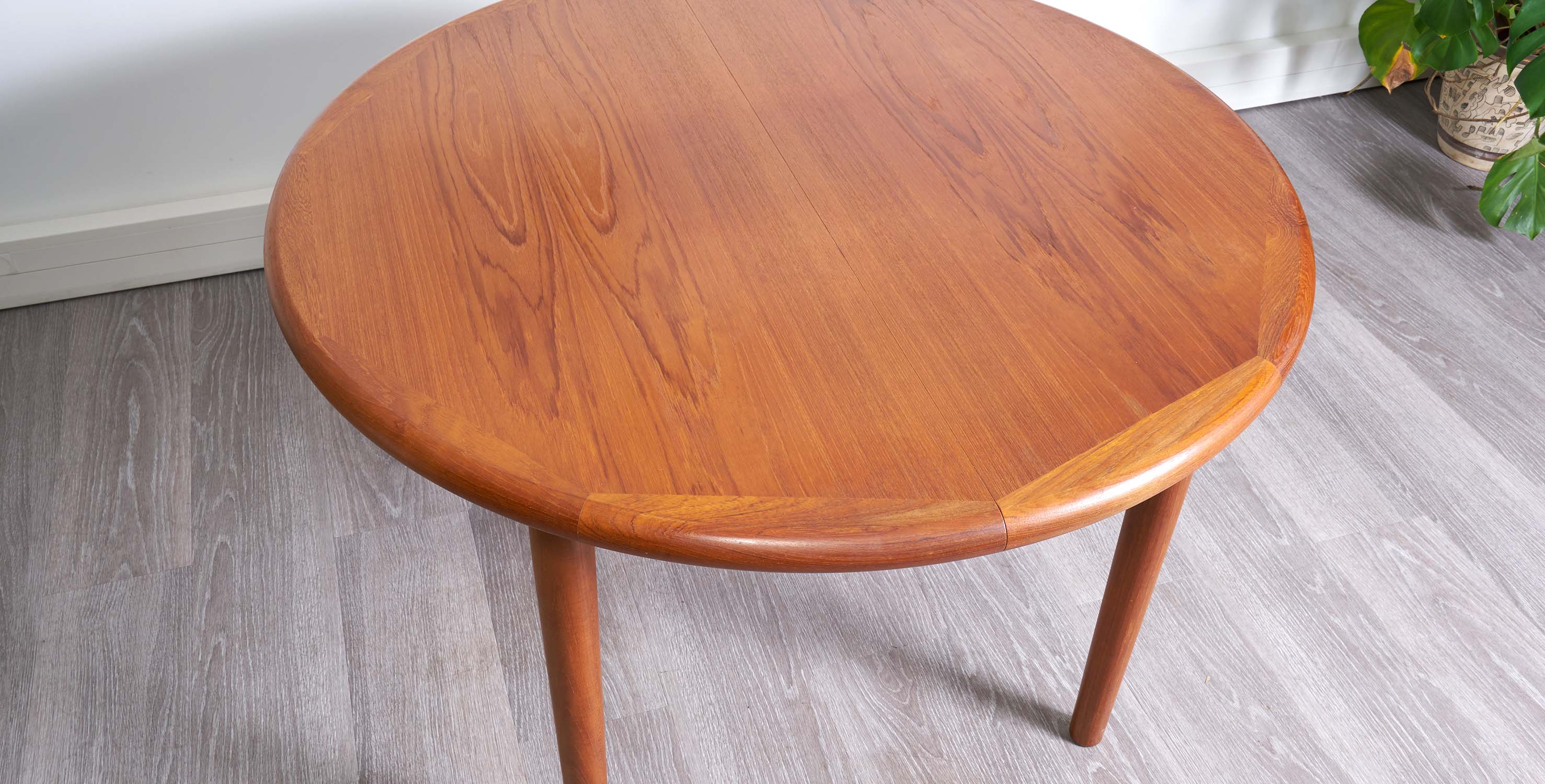 Table à manger extensible style scandinave 1960