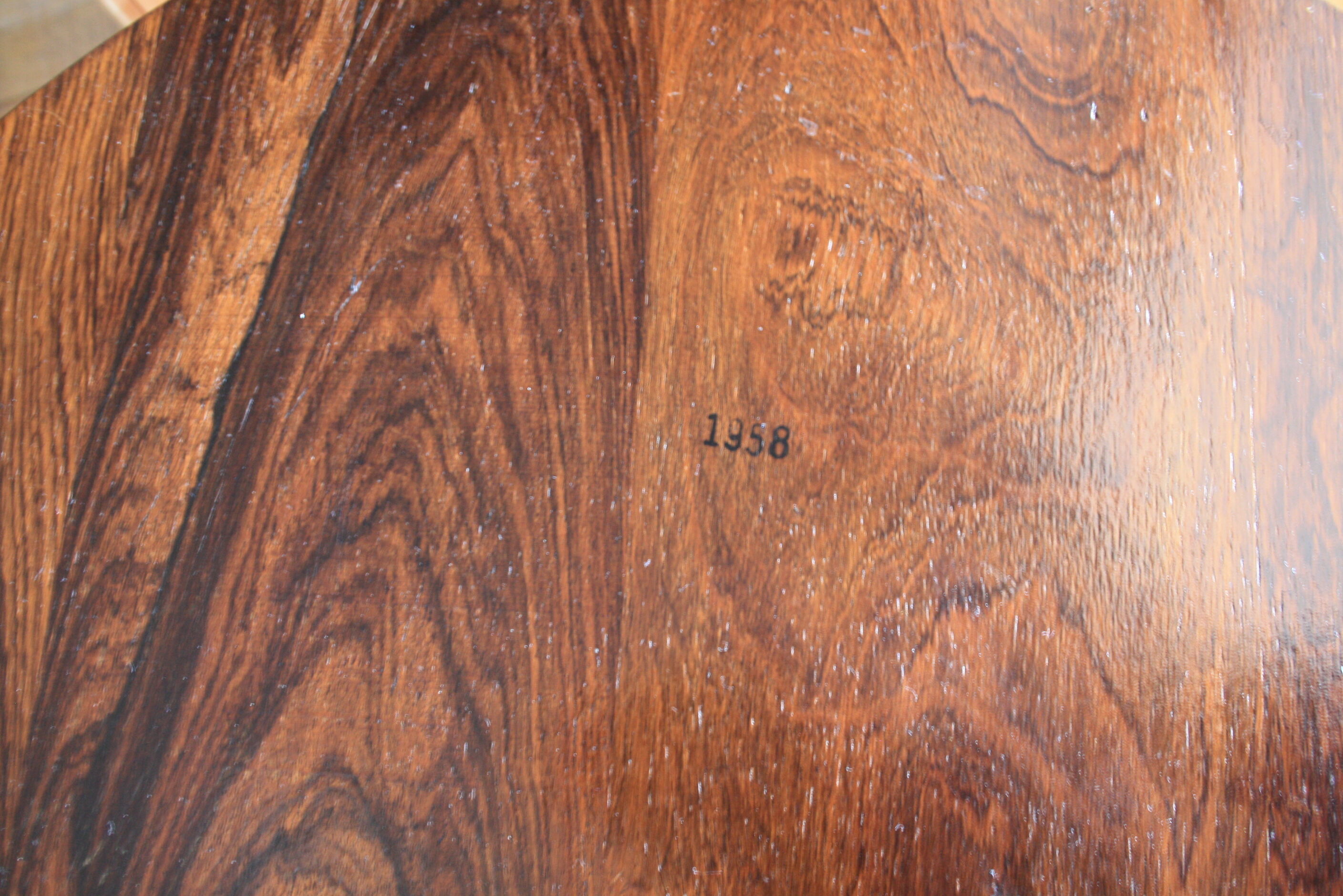 Coffee table in wood and metal foot Ilse