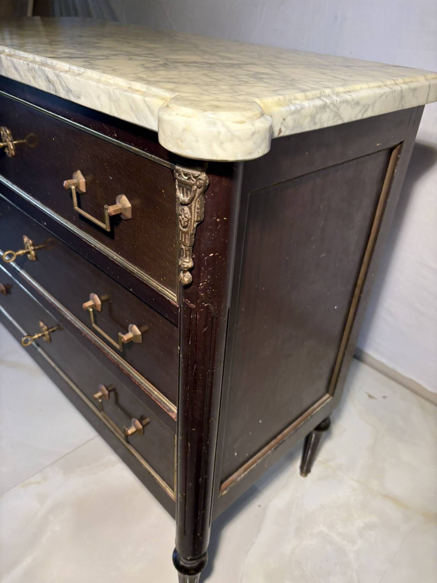 Commode with 3 drawers in Louis XVI style, marble and gilded bronze.