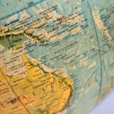 Pretty globe, Scan Globe with magnifying glass