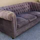 Purple velvety fabric sofa three-seater upholstered Chesterfield