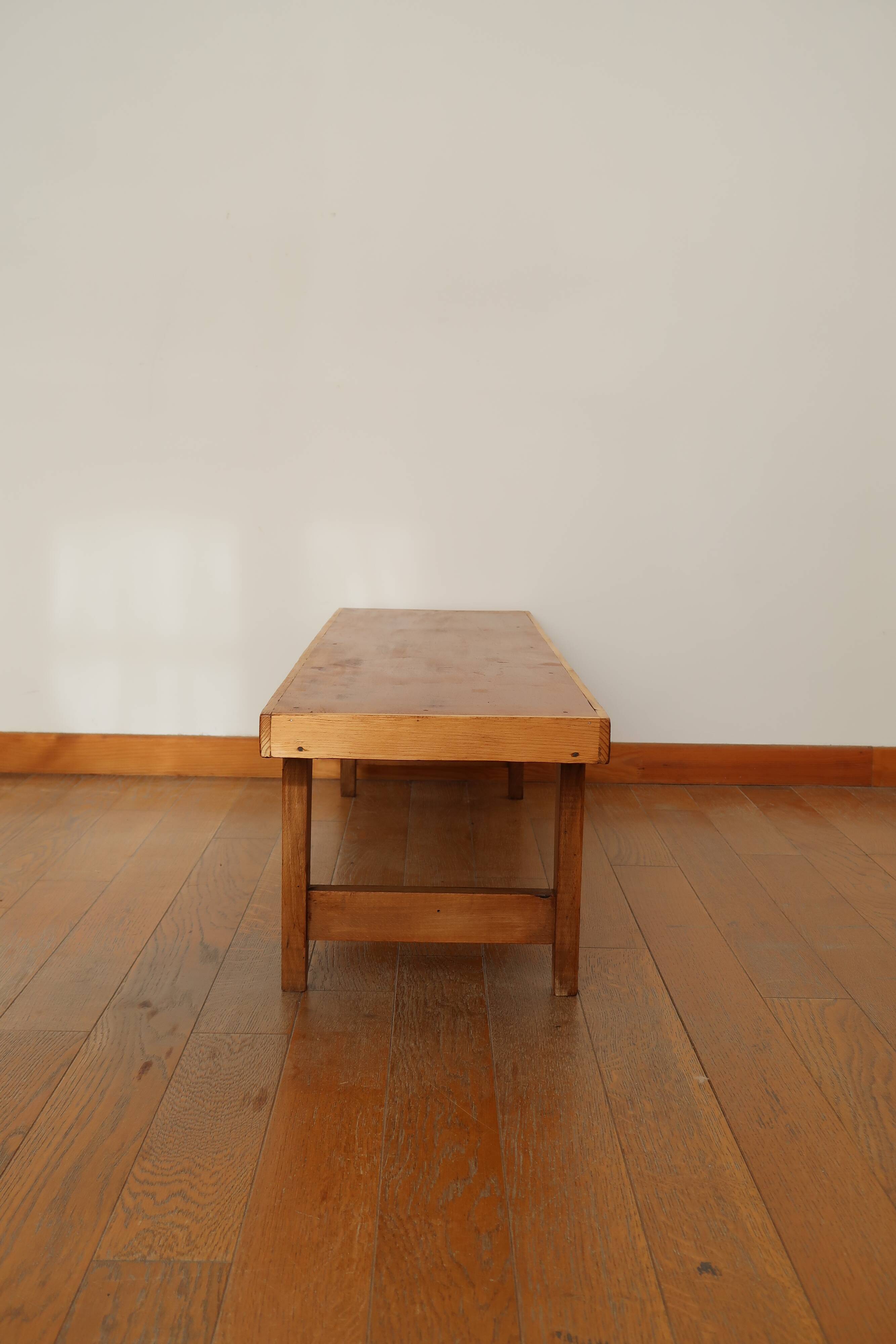 Scandinavian low bench