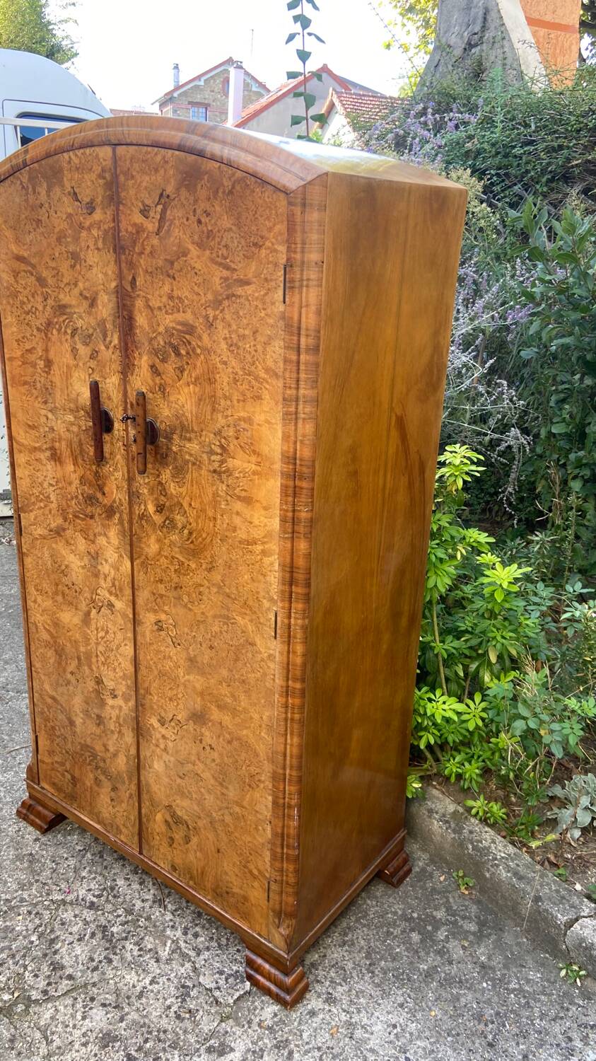 Small Art Deco cabinet 1930 in elm burl