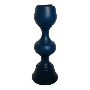 Bougeoir en bois bleu de style scandinave