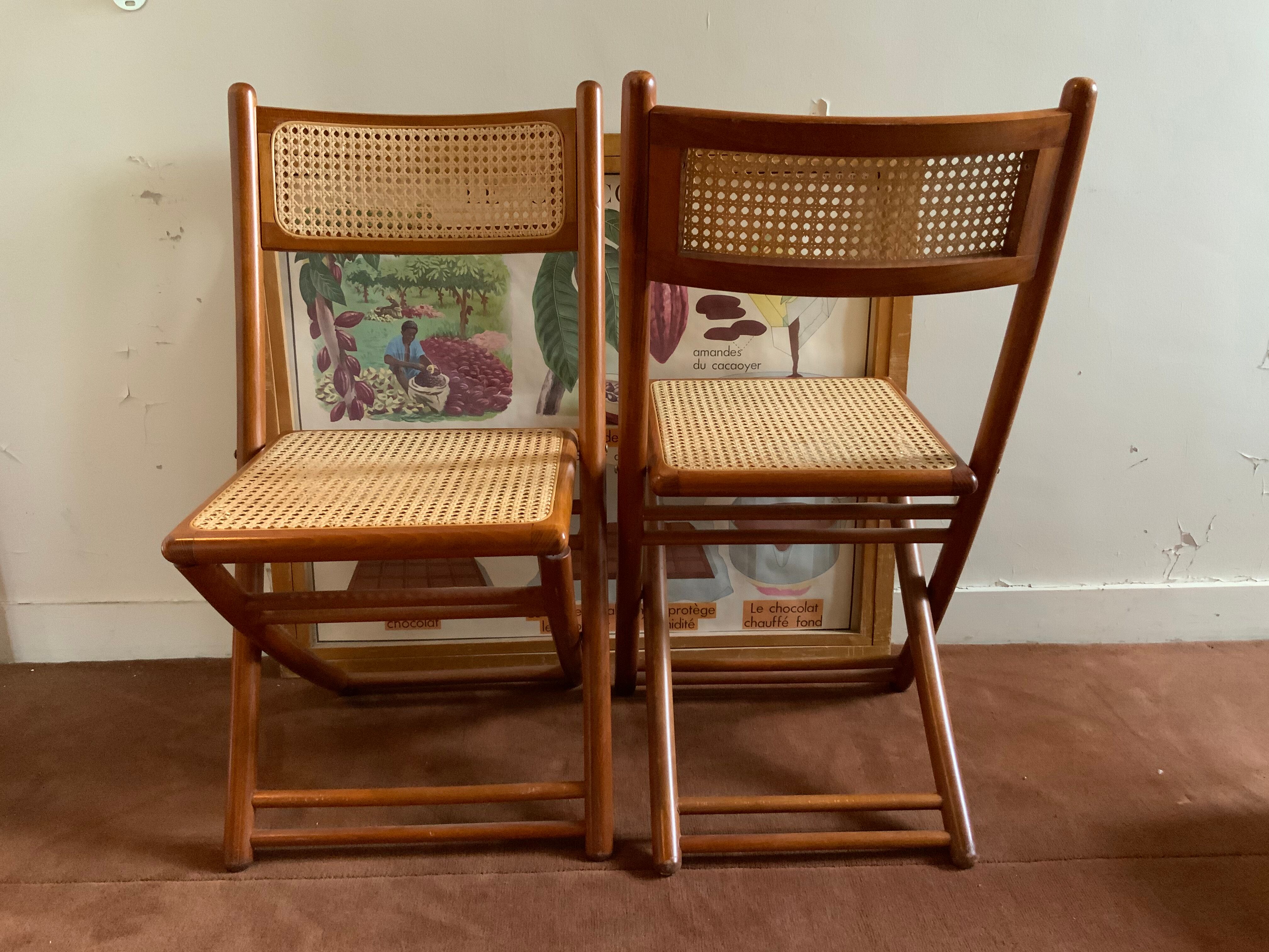 Chaises pliantes cannées