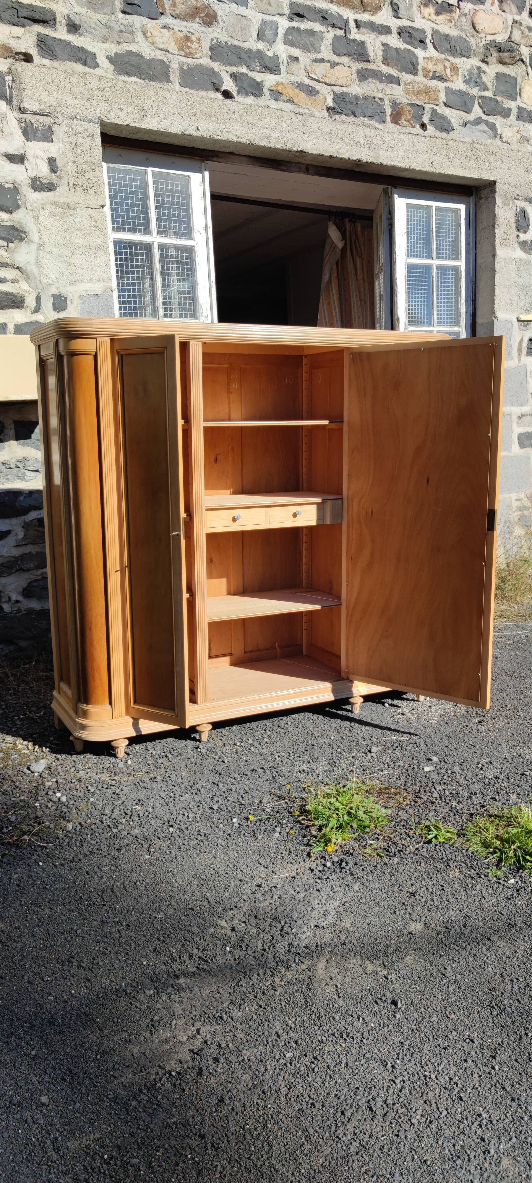 Low cabinet 1930