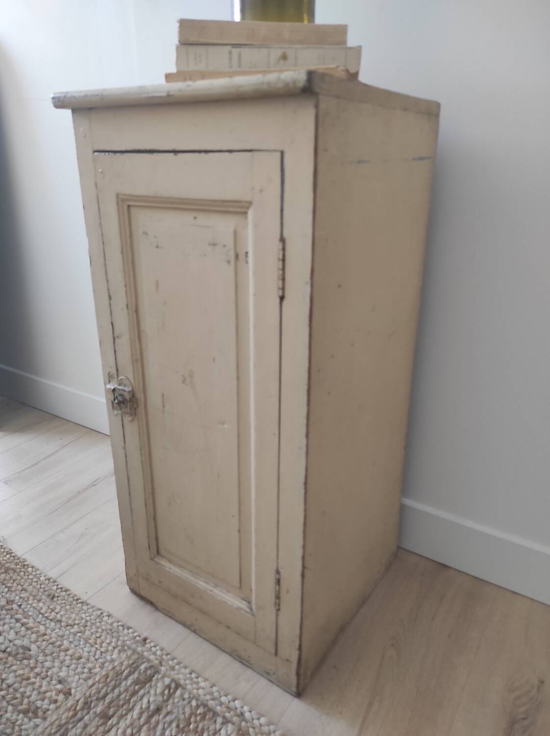 Small Parisian piece of furniture