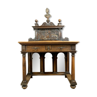 Renaissance Lady's desk in natural wood