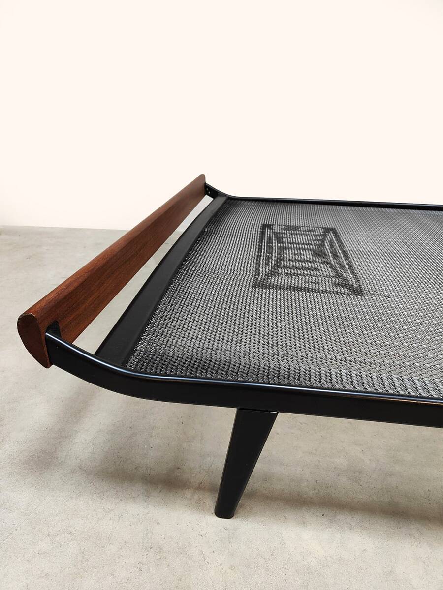 Vintage Dutch design Cleopatra 2 person daybed sofa A.R Cordemeijer Auping