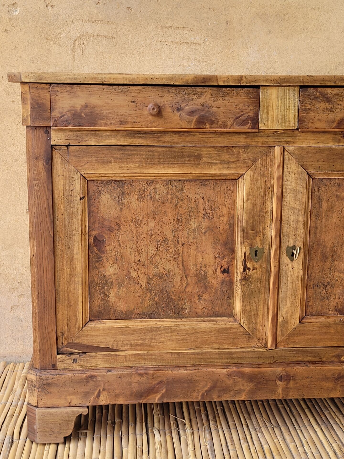Buffet ancien en bois massif- rénové