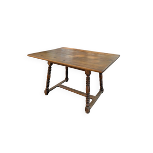 Table pieds tournés