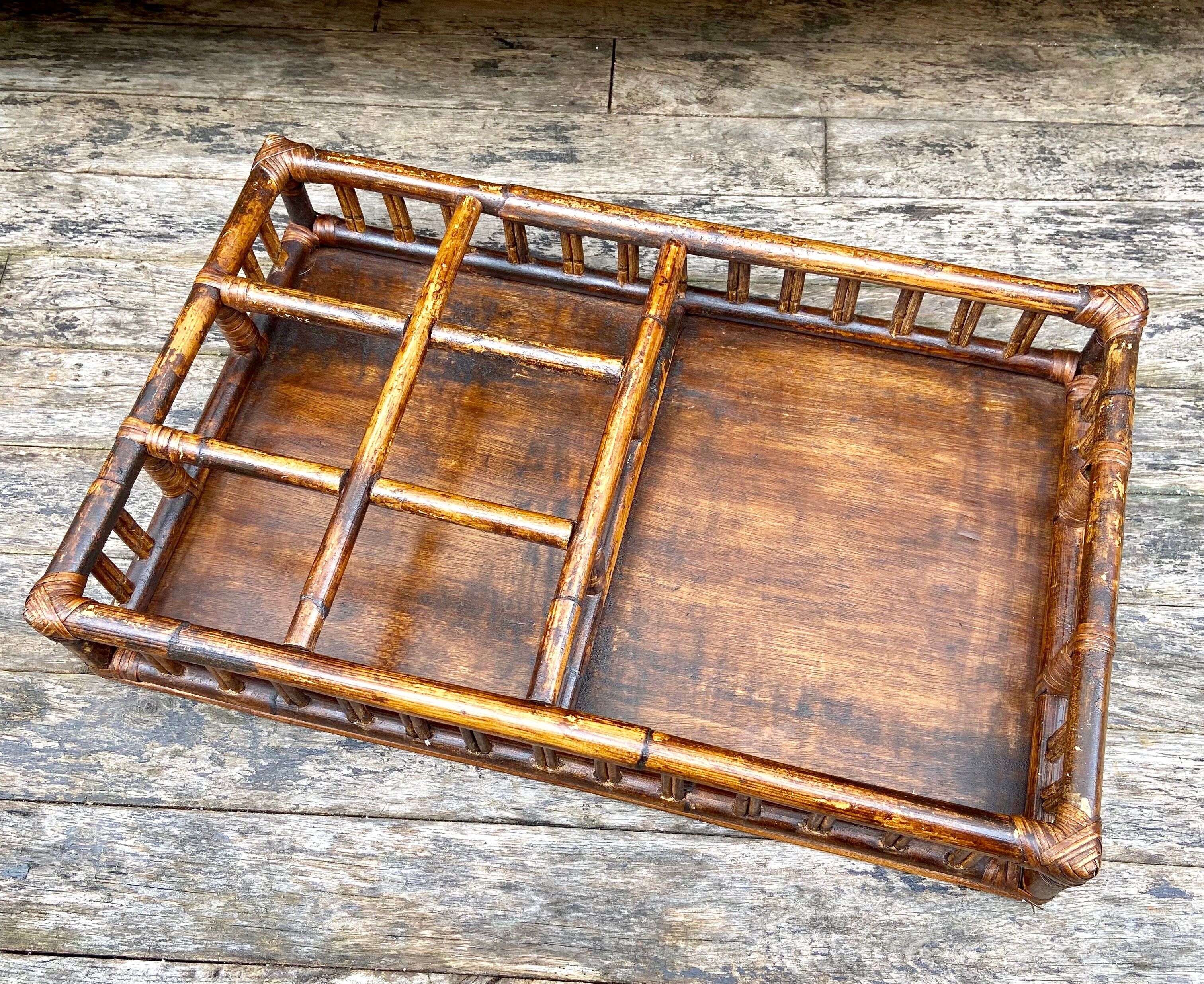 Serving tray in rattan and bamboo