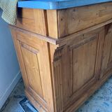 Zinc bar counter