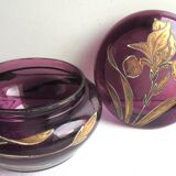 Bonbonnière art nouveau verre violet émaillé Legras iris à l'or fin