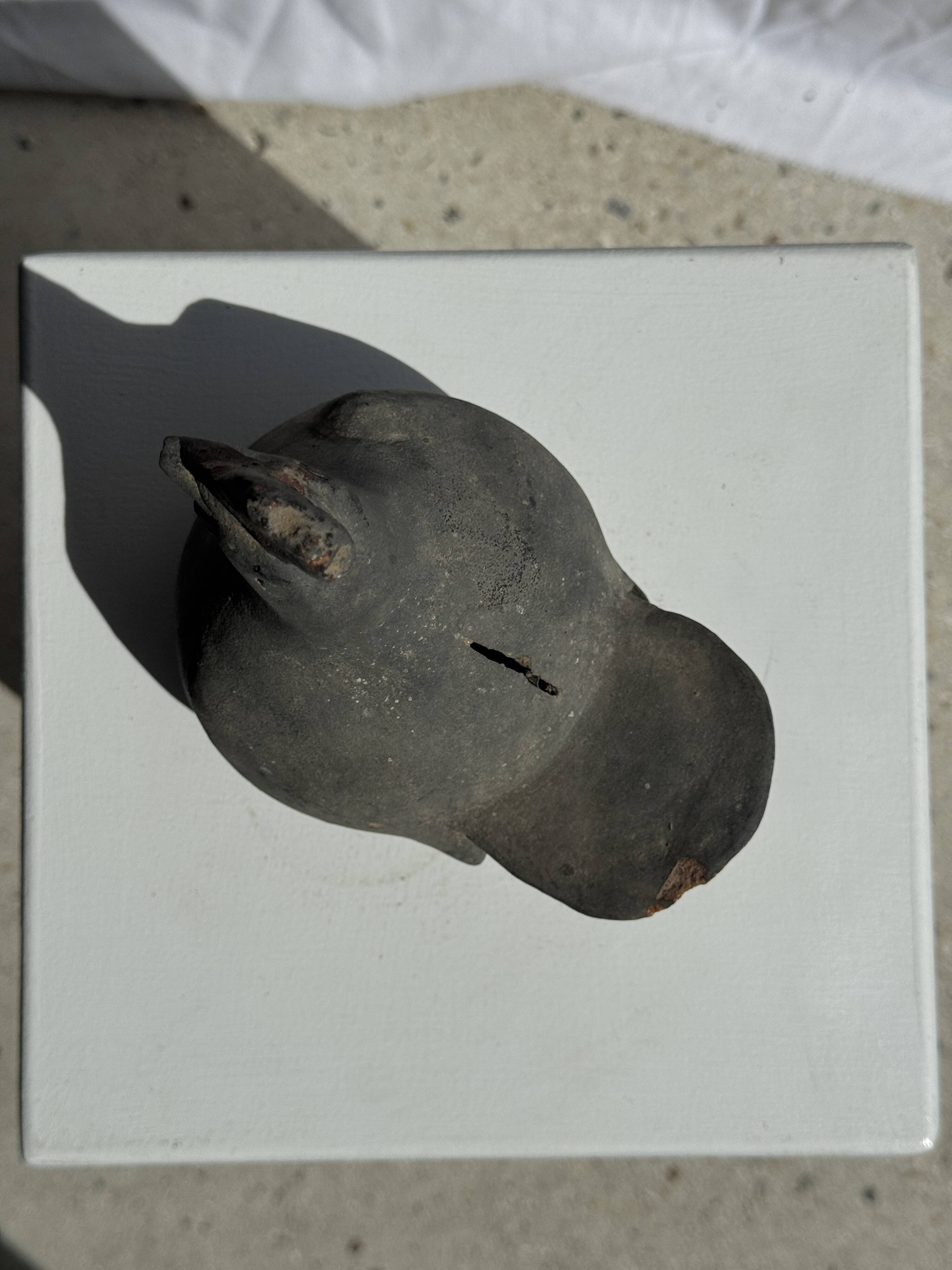 Petite poule en terre cuite, travail artisanal indonésien ancien H18