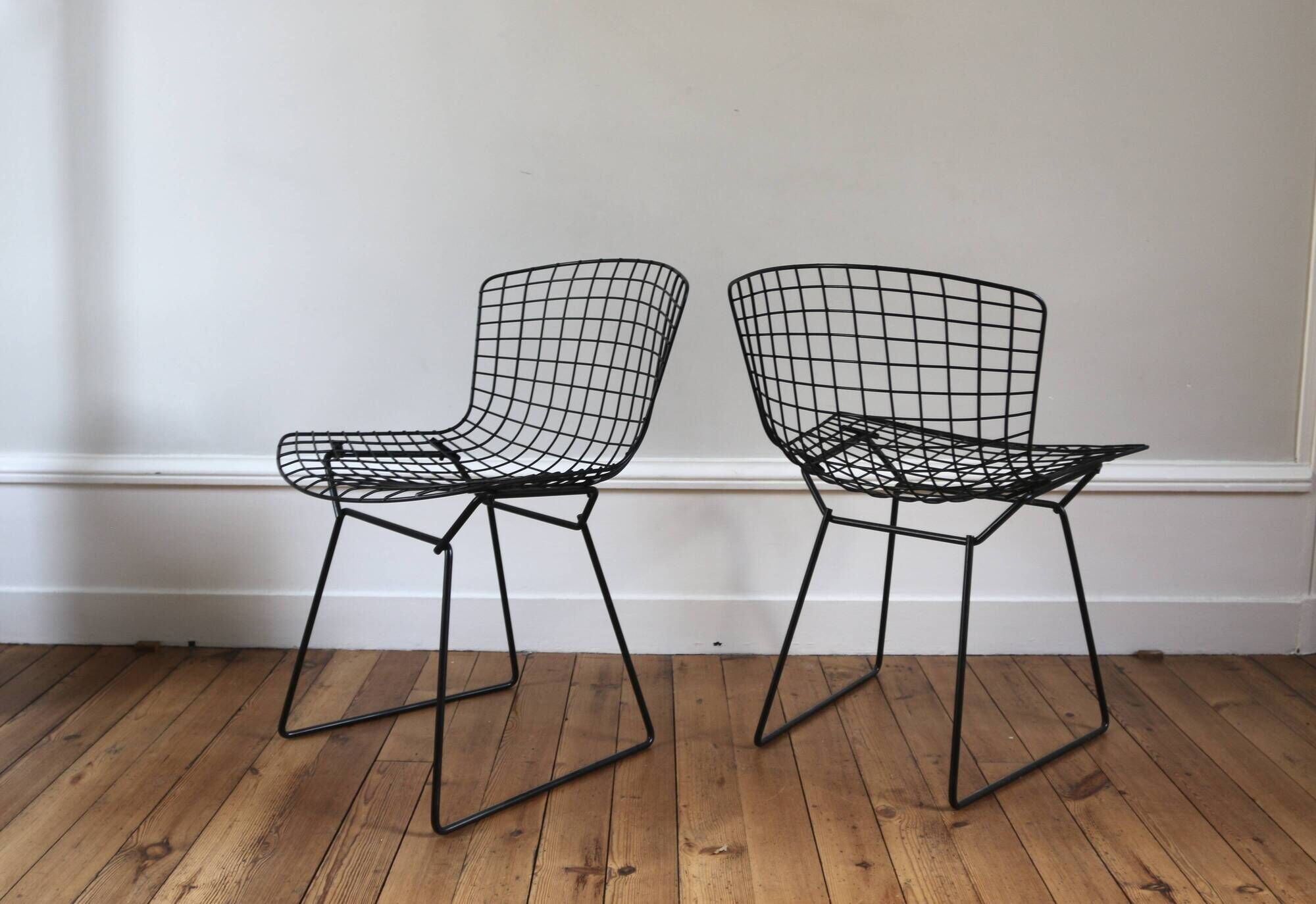 Pair of vintage Bertoia Wire chairs