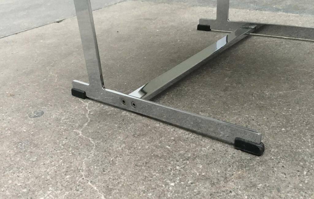 Mid-century space age cantilever chair by Richard Young for Merrow Associates, 1960s.